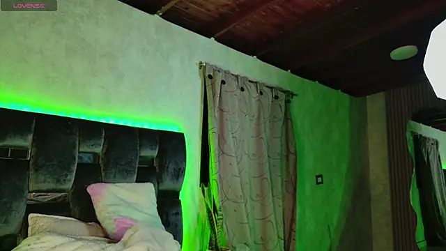 Taurito    online show from 11-07-25, 05:12