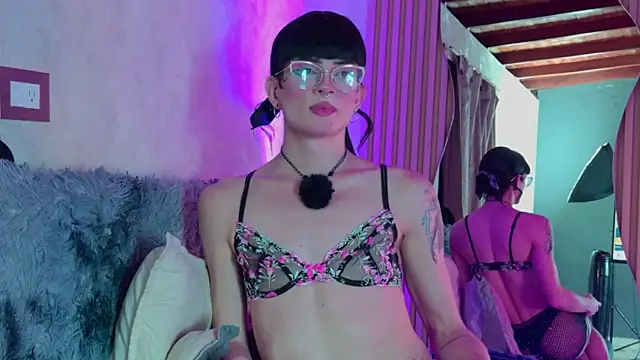 Taurito    online show from 03-18-26, 07:11