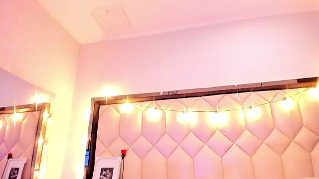 Snapshot of Scarletbigbug chatting on 02-25-26, 11:43 Scarletbigbug online show from 02-25-26, 11:43