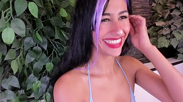 Snapshot of miss___taylor chatting on 09-29-25, 06:13 miss taylor online show from 09-29-25, 06:13