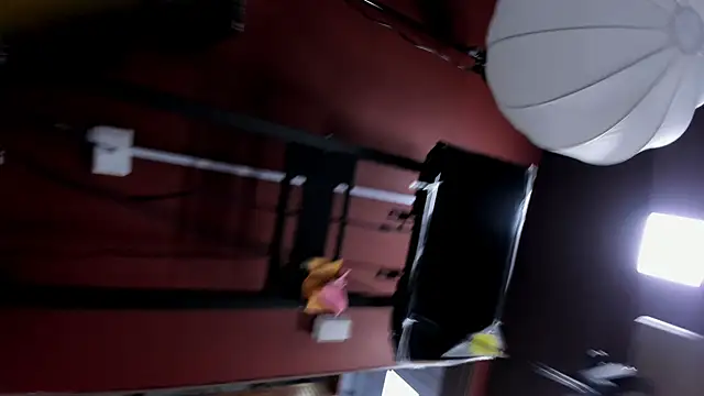 Snapshot of miss___taylor chatting on 11-11-25, 06:03 miss taylor online show from 11-11-25, 06:03