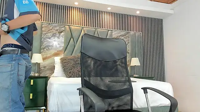 Michael blue online show from 10-01-25, 02:10