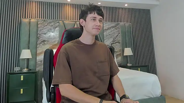 Michael blue online show from 09-18-25, 11:57