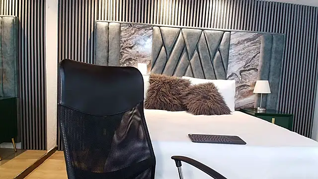 Michael blue online show from 02-13-26, 07:47