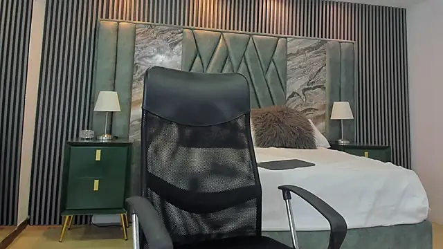 Michael blue online show from 09-23-25, 07:54