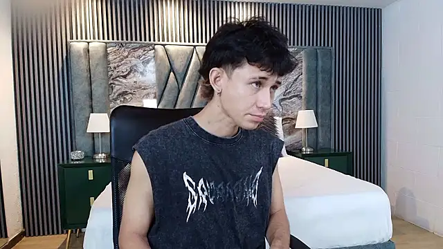 Michael blue online show from 02-17-26, 07:33