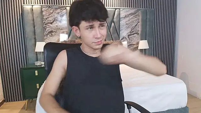 Michael blue online show from 03-07-26, 08:36