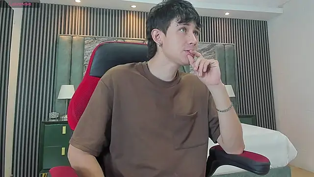 Michael blue online show from 09-09-25, 01:31