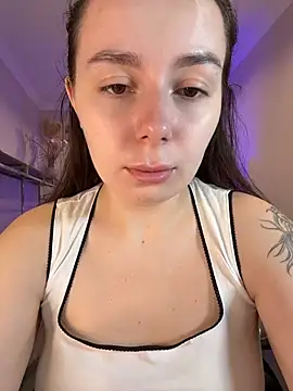 Snapshot of Di_na_Bell chatting on 07-10-26, 05:51 Di na Bell online show from 07-10-26, 05:51