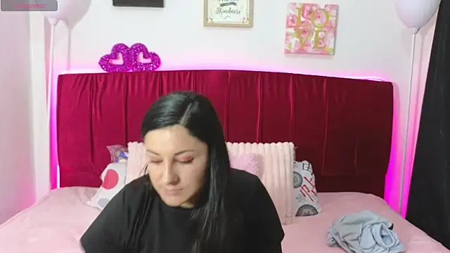 cuteeimy online show from 06-01-26, 07:13