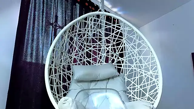 cuteeimy online show from 11-11-25, 06:47