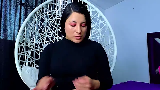 cuteeimy online show from 12-17-25, 06:57