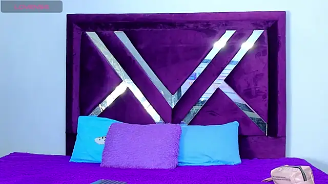 cuteeimy online show from 10-18-25, 07:16