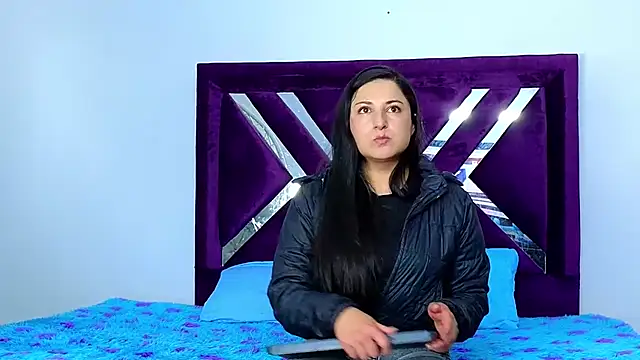 cuteeimy online show from 10-30-25, 04:59