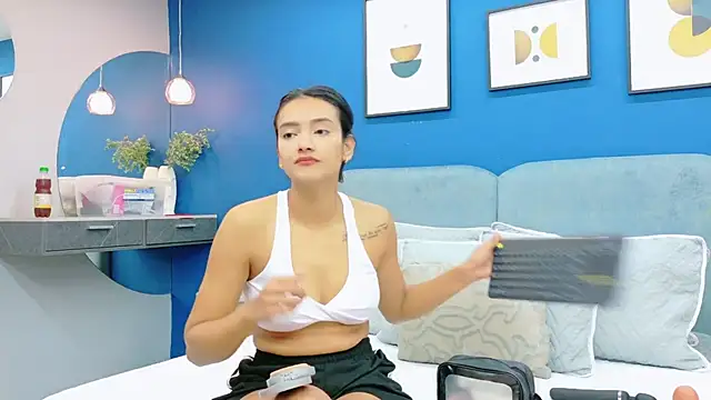 lixie peyton online show from 12-05-25, 01:10