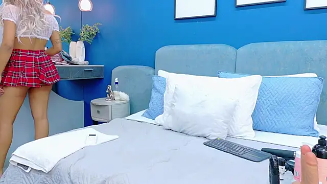 lixie peyton online show from 11-25-25, 12:38