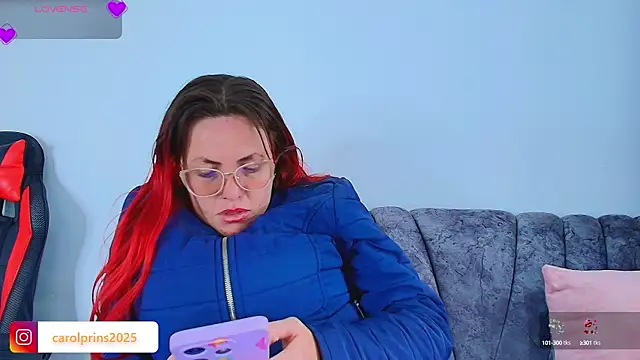 carolinhe  online show from 10-15-25, 08:06