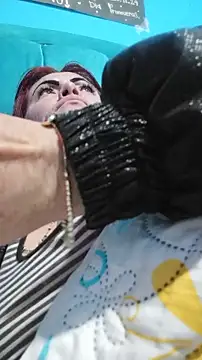 carolinhe  online show from 11-25-25, 02:12