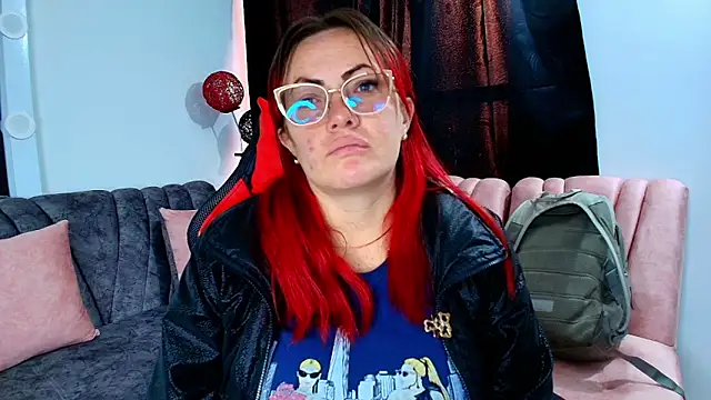 carolinhe  online show from 09-17-25, 07:38