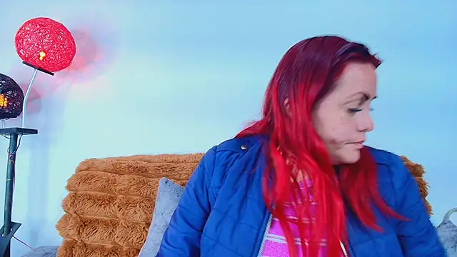 carolinhe  online show from 11-15-25, 06:23