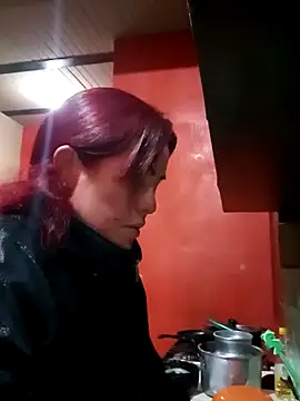 carolinhe  online show from 10-21-25, 01:32