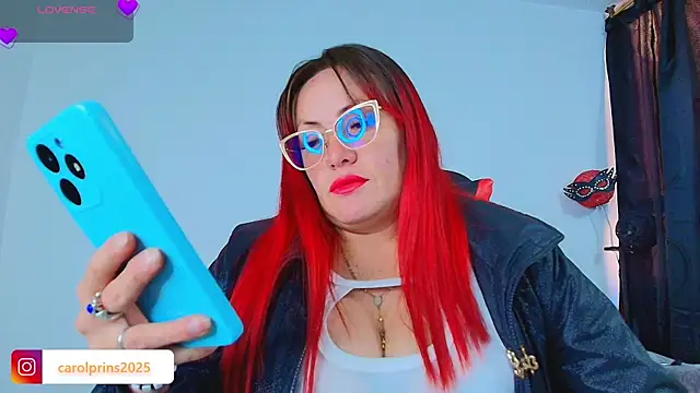 carolinhe  online show from 10-04-25, 07:37