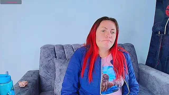 carolinhe  online show from 10-16-25, 08:06