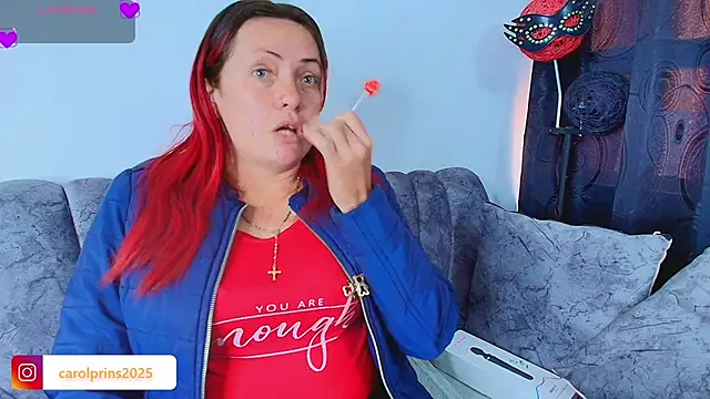 carolinhe  online show from 09-30-25, 08:04