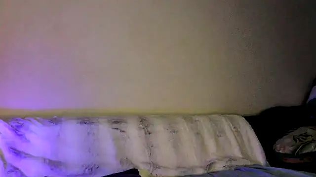 Snapshot of we_are_fucking_serious chatting on 10-22-25, 02:33 we are fucking serious online show from 10-22-25, 02:33