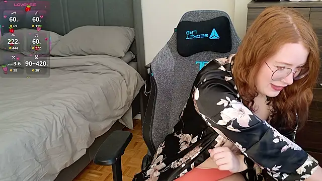 strawberryyfoxie online show from 02-02-26, 02:05