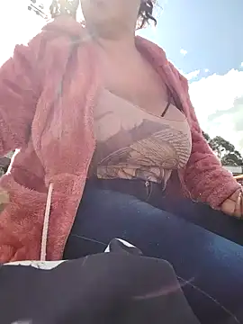 Snapshot of You-sexy-starr chatting on 01-16-26, 02:43 You-sexy-starr online show from 01-16-26, 02:43