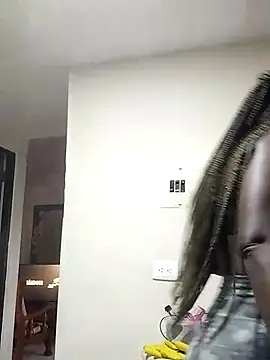 MONIQUE-LAMOUR online show from 05-08-26, 10:35