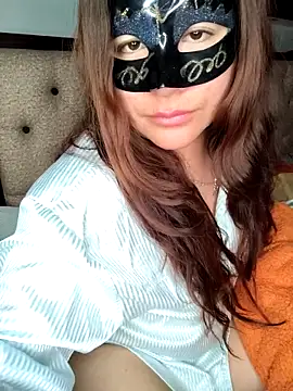 HotLaurha online show from 10-08-25, 04:25