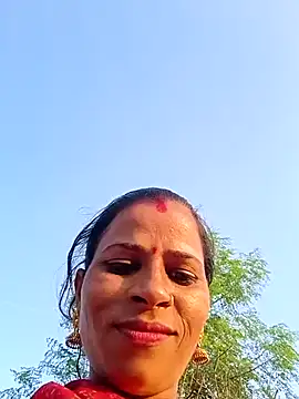 Snapshot of Suhani_sharma1 chatting on 09-28-25, 12:01 Suhani sharma1 online show from 09-28-25, 12:01