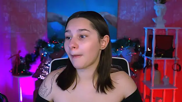 KimClarks  online show from 12-17-25, 12:32