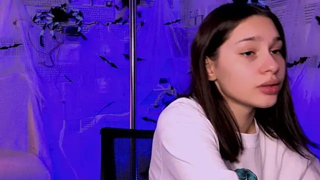 Snapshot of KimClarks_ chatting on 10-17-25, 08:39 KimClarks  online show from 10-17-25, 08:39