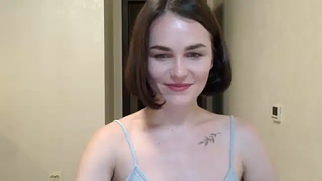 Snapshot of Silviaa_a chatting on 06-24-26, 08:50 Silviaa a online show from 06-24-26, 08:50