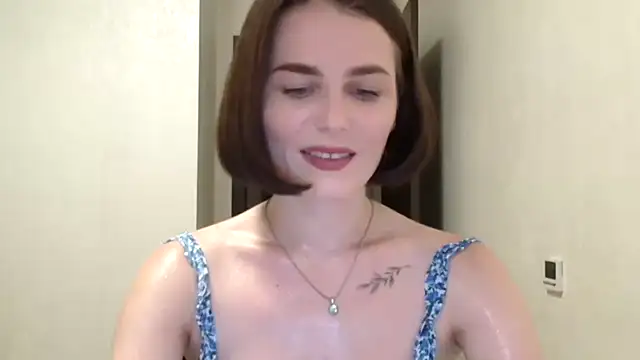 Snapshot of Silviaa_a chatting on 06-27-26, 08:04 Silviaa a online show from 06-27-26, 08:04