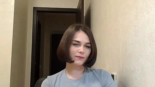 Snapshot of Silviaa_a chatting on 06-18-26, 07:41 Silviaa a online show from 06-18-26, 07:41