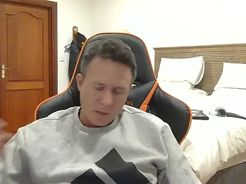 TroyDieselXXX online show from 06-01-26, 07:35