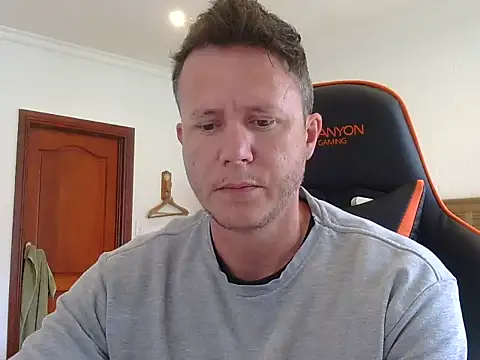 TroyDieselXXX online show from 11-25-25, 05:08