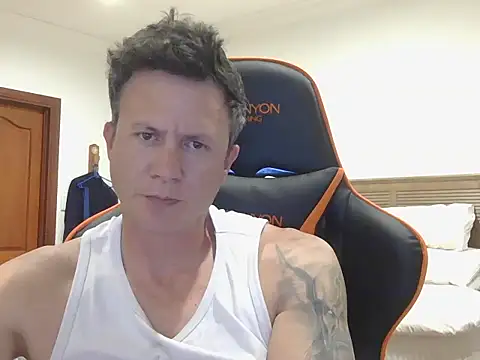 Snapshot of TroyDieselXXX chatting on 09-22-25, 04:13 TroyDieselXXX online show from 09-22-25, 04:13