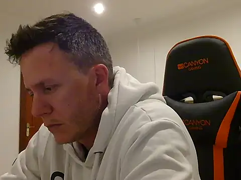 TroyDieselXXX online show from 12-22-25, 05:57