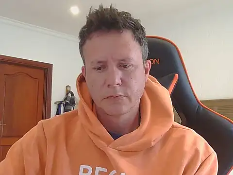 TroyDieselXXX online show from 11-12-25, 05:33