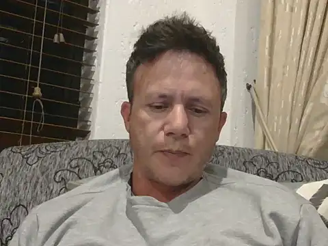 Snapshot of TroyDieselXXX chatting on 11-03-25, 06:33 TroyDieselXXX online show from 11-03-25, 06:33