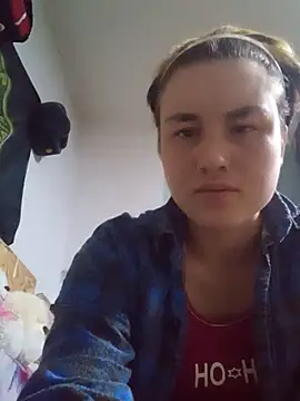 Snapshot of MoonIrene chatting on 10-27-25, 03:02 MoonIrene online show from 10-27-25, 03:02