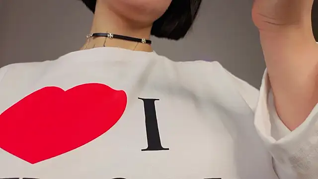 IamLuna2006 online show from 02-13-26, 05:18