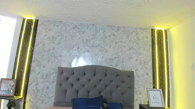 GiannaSlimJB online show from 02-12-26, 07:02