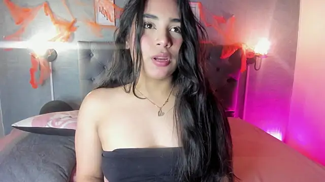 Snapshot of GiannaSlimJB chatting on 10-11-25, 04:13 GiannaSlimJB online show from 10-11-25, 04:13