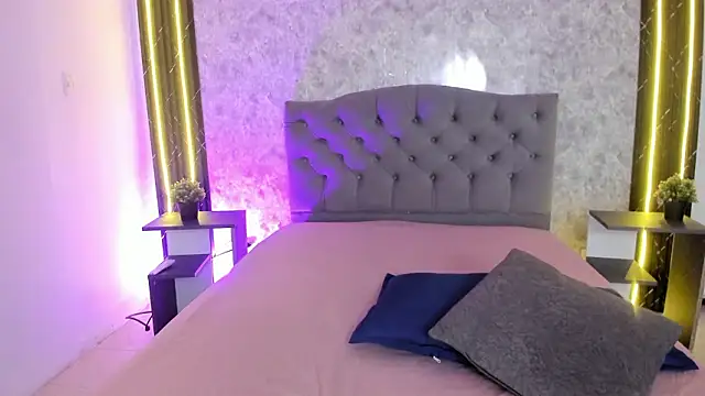 GiannaSlimJB online show from 02-26-26, 07:36